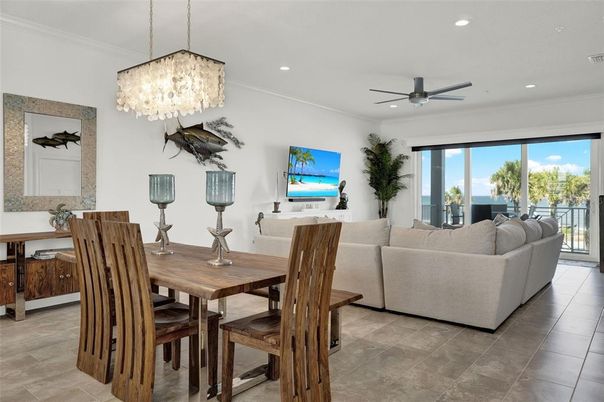 Chandelier, Dining room, Interior, Living room, Recessed Lighting