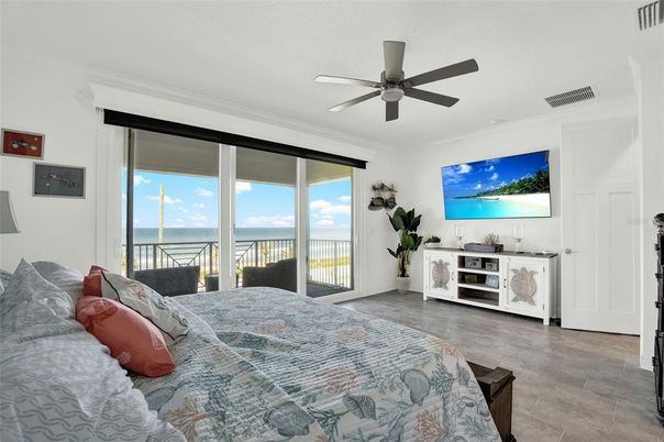 Bedroom, Interior, Water
