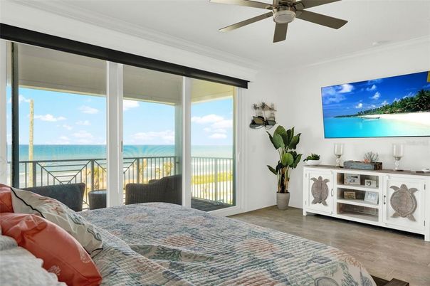 Bedroom, Interior, Water, Wood Texture Flooring