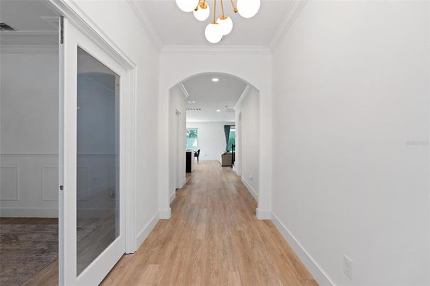 Interior, Recessed Lighting, Wood Texture Flooring