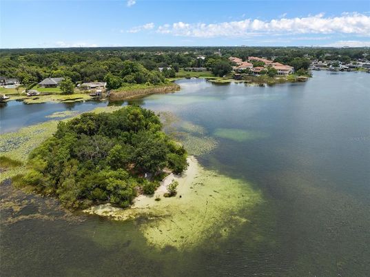 Exterior, Lake