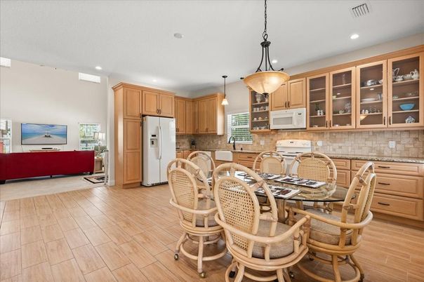 Dining room, Interior, Kitchen, Pendant Lights, Recessed Lighting, Wood Texture Flooring