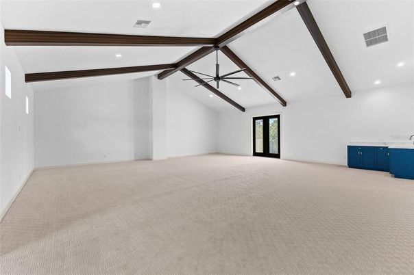 Empty room, Interior, Pendant Lights, Recessed Lighting, Wooden Beams