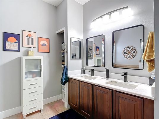 Bathroom, Dual Sink Vanities, Interior