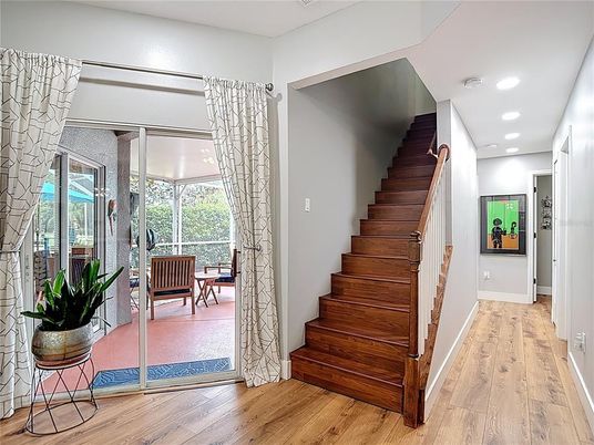Interior, Recessed Lighting, Wood Texture Flooring