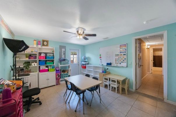 Dining room, Interior