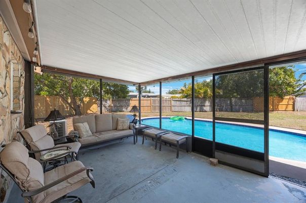 Interior, Pool, Sun Room