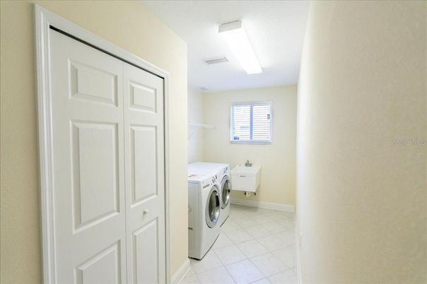 Interior, Washer