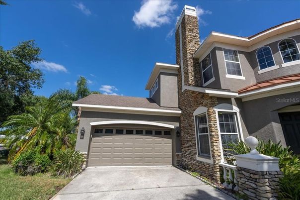 Attached, Exterior, Facade, Mediterranean