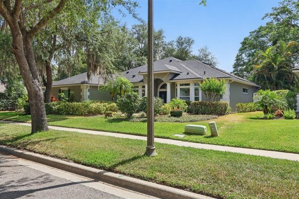 Backyard, Exterior, Facade, Ranch