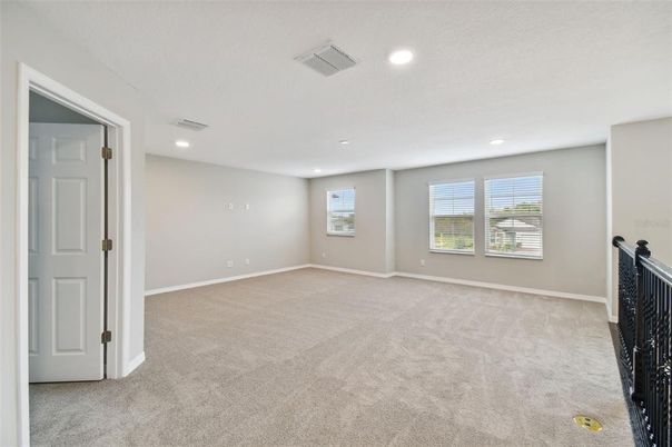 Empty room, Interior, Recessed Lighting