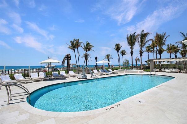 Exterior, Pool, Water