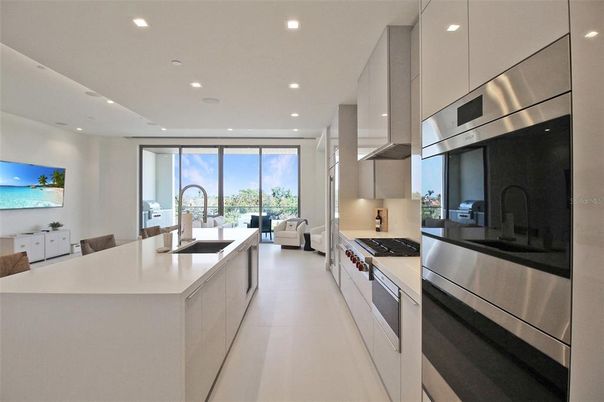 Interior, Kitchen, Living room, Recessed Lighting, Stainless Steel Appliances