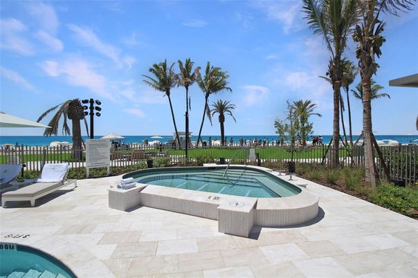 Exterior, Pool, Water