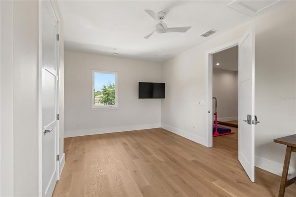 Empty room, Interior, Recessed Lighting, Wood Texture Flooring