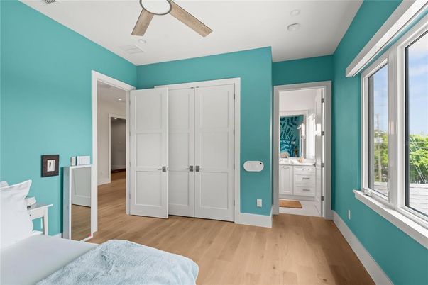 Bathroom, Interior, Recessed Lighting, Wood Texture Flooring