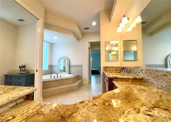 Bathroom, Dual Sink Vanities, Interior, Recessed Lighting