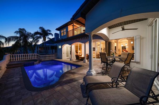 Exterior, Pool