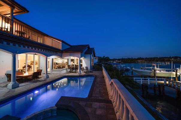 Exterior, Pool, Water