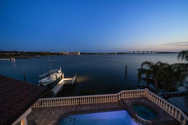 Exterior, Lake, Pool