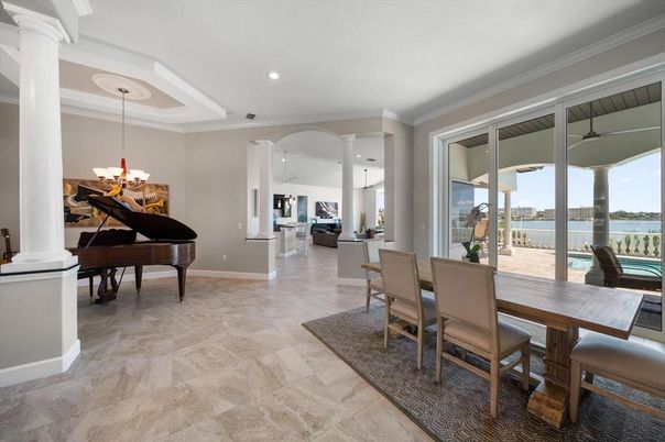 Dining room, Interior, Pendant Lights, Piano, Recessed Lighting, Water