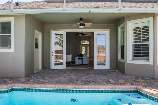 Exterior, Pool