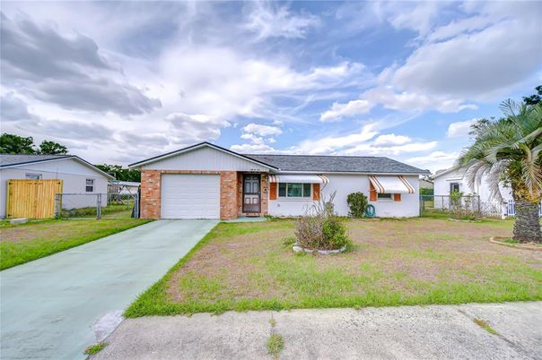 Attached, Exterior, Facade, Brick Facade, Ranch