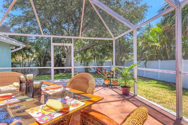 Glass Ceilings, Interior, Sun Room