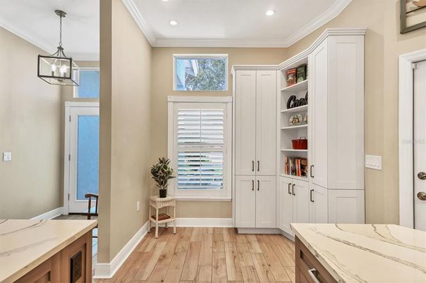 Interior, Pendant Lights, Recessed Lighting, Wood Texture Flooring