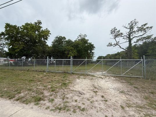 Exterior, Tennis Courts