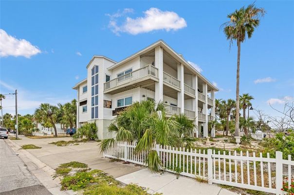 Exterior, Facade, Condo Building