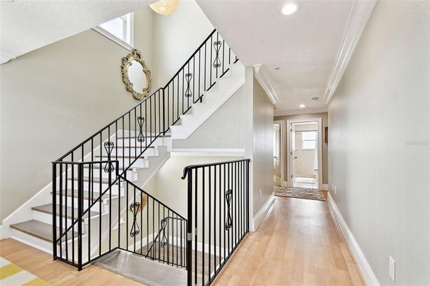Interior, Recessed Lighting, Wood Texture Flooring