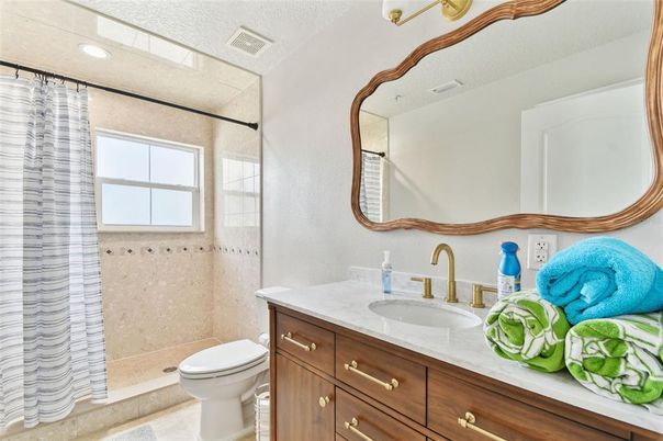 Bathroom, Interior, Recessed Lighting