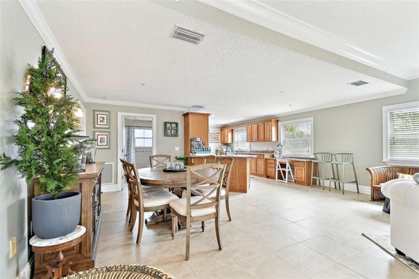 Dining room, Interior, Kitchen, Recessed Lighting