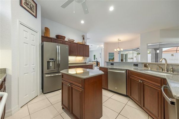 Chandelier, Interior, Kitchen, Recessed Lighting, Stainless Steel Appliances