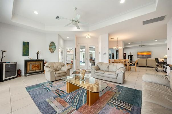 Chandelier, Dining room, Interior, Living room, Recessed Lighting