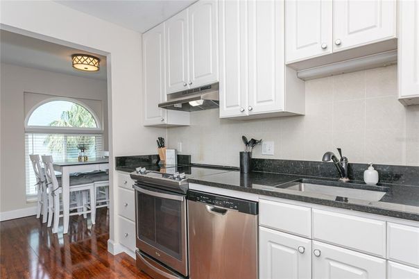 Dining room, Interior, Kitchen, Stainless Steel Appliances, Wood Texture Flooring