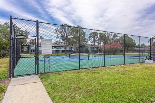 Exterior, Tennis Courts