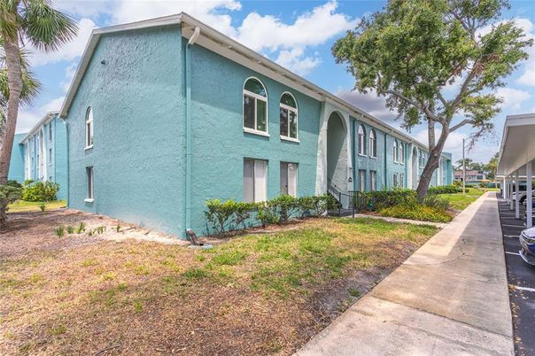 Exterior, Facade, None