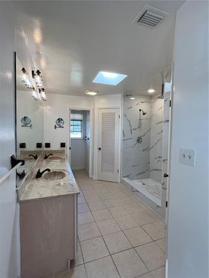 Bathroom, Interior, Marble Walls, Recessed Lighting