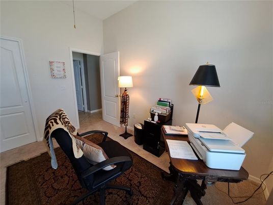Home Office, Interior