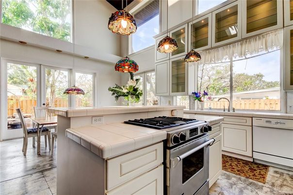 Dining room, Interior, Kitchen, Pendant Lights, Tile Countertops