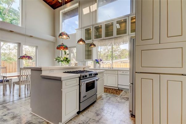 Dining room, Interior, Kitchen, Pendant Lights