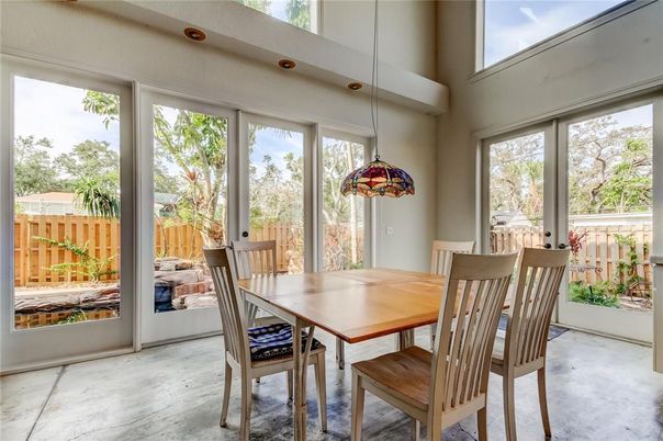 Dining room, Interior, Pendant Lights, Sun Room