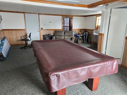 Billiard Table, Game Room, Interior