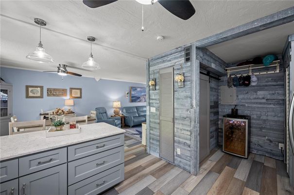 Interior, Pendant Lights, Wood Texture Flooring