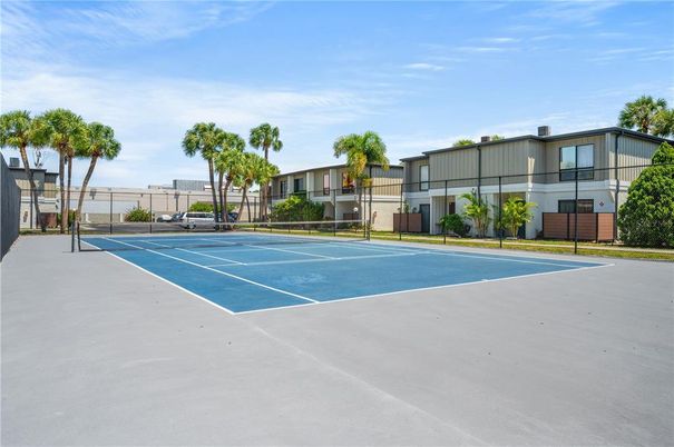 Exterior, Tennis Courts