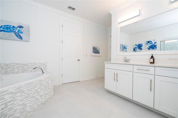 Bathroom, Dual Sink Vanities, Interior