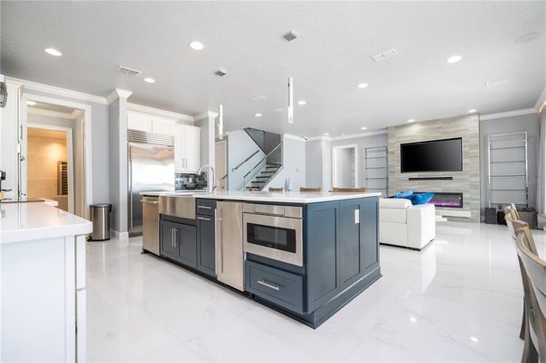 Interior, Kitchen, Living room, Marble, Pendant Lights, Recessed Lighting, Stainless Steel Appliances