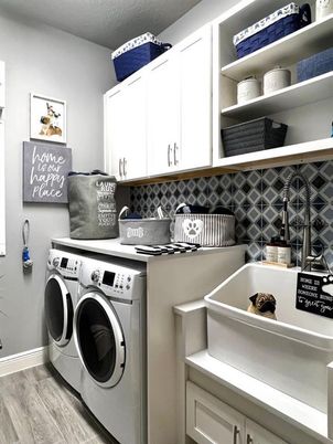 Interior, Washer, Wood Texture Flooring